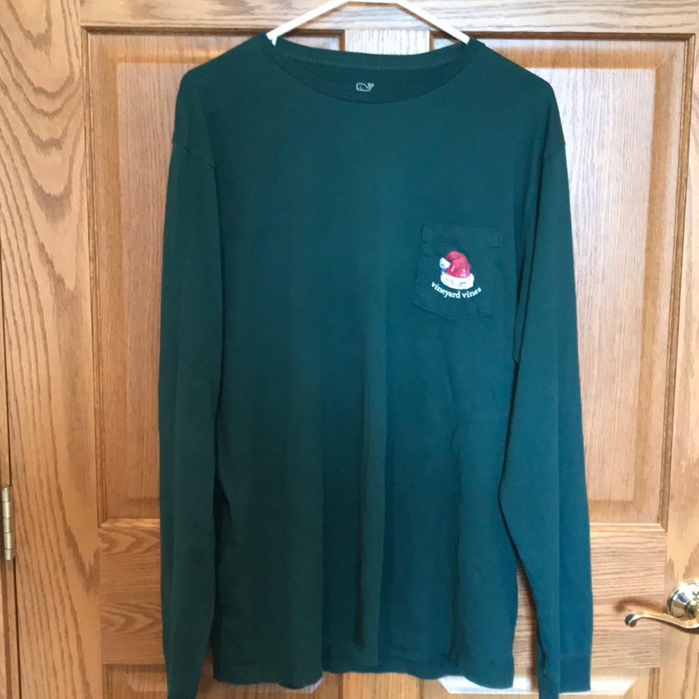 Men’s Vineyard Vines Long sleeve!!